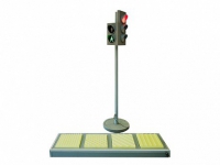 Электрифицированная модель транспортного и пешеходного светофоров на стойке и основании с "Виртуальным учителем" и с панелью образцами тактильной тротуарной плитки для слепых и слабовидящих пешеходов - «globural.ru» - Воткинск